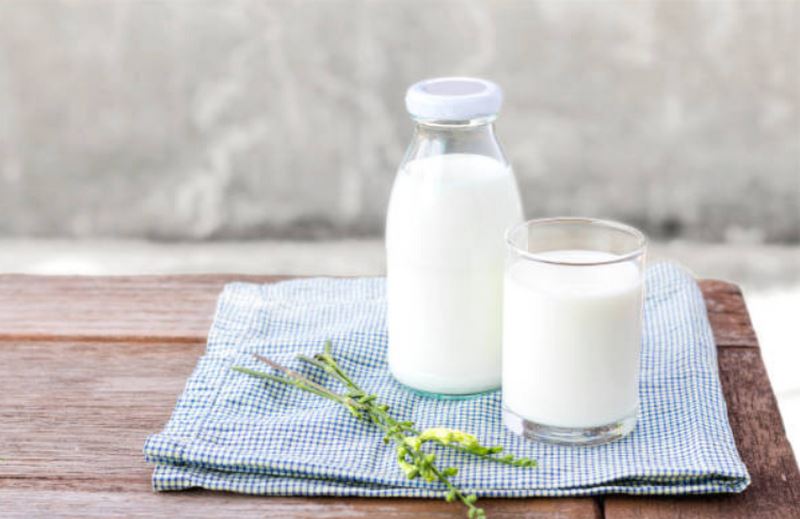 Sữa là một trong các thực phẩm giàu kẽm được nhiều người sử dụng