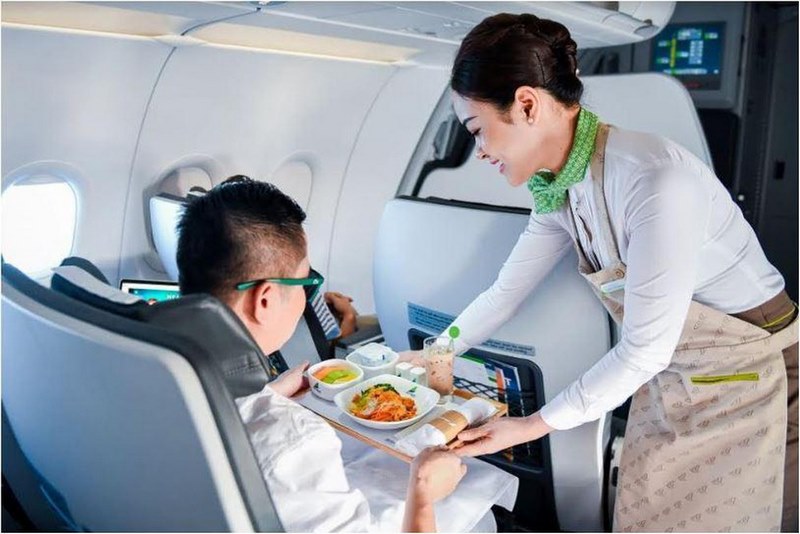 Suất ăn trên máy bay cũng phụ thuộc vào từng hạng vé