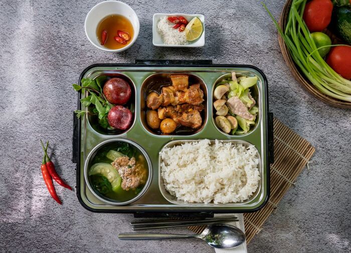 Lựa chọn mặt bằng thuê mở quán cơm bình dân phù hợp