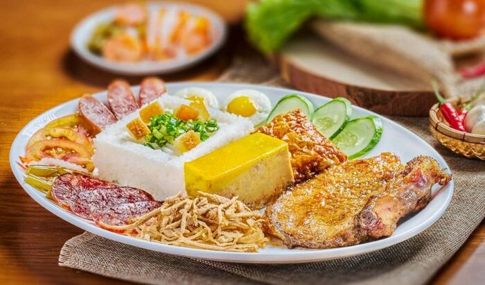 Đầu tư trang thiết bị chế biến và cơ sở vật chất để phục vụ khách hàng