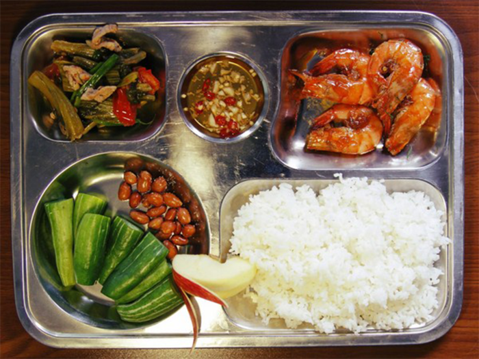 Thực đơn cung cấp đa dạng, phong phú “ đánh thức mọi giác quan”