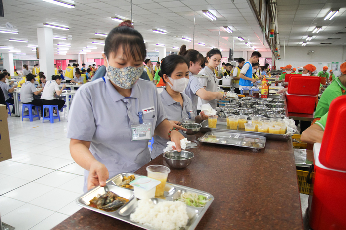 Nhu cầu sử dụng dịch vụ suất ăn công nghiệp ở Quận 9 tăng cao