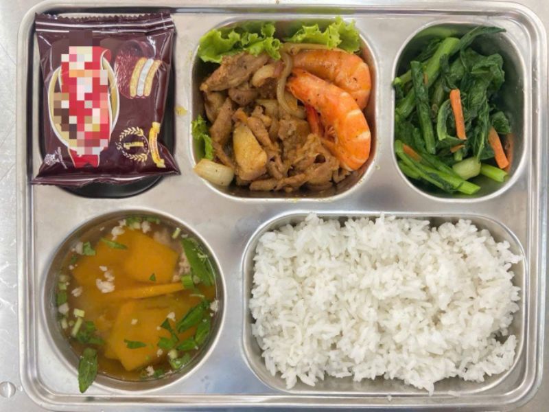 khau-phan-an-cua-hoc-sinh-lop-8