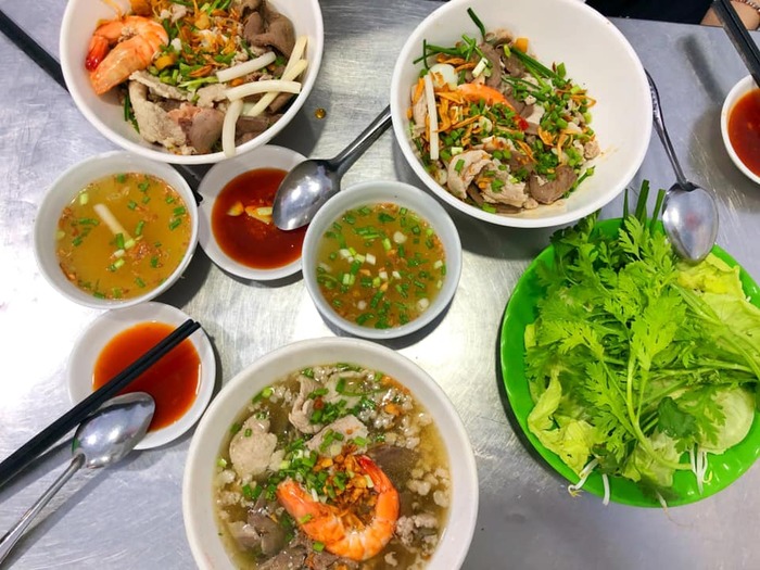 Chia sẻ kinh nghiệm mở quán hủ tiếu có lợi nhuận cao 3 Chuẩn bị đầy đủ các loại nguyên liệu tươi ngon và đảm bảo an toàn vệ sinh