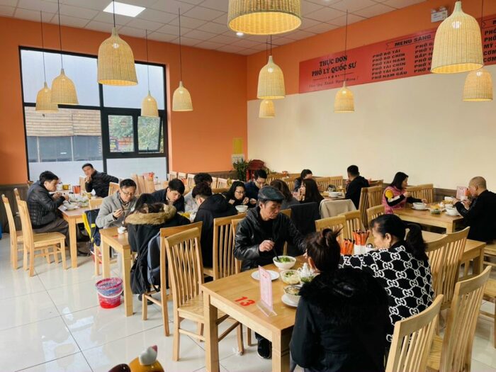 7 bước cần chuẩn bị mở quán phở thành công, lợi nhuận cao 4 Tìm kiếm nhà cung cấp nguyên liệu đảm bảo an toàn vệ sinh thực phẩm