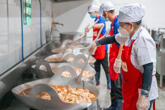 Điều cần lưu ý khi chọn suất ăn công nghiệp ở Bình Chánh 4 Quy trình lựa chọn chế biến chuyên nghiệp