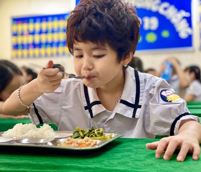 ve-sinh-an-toan-thuc-pham-trong-truong-hoc
