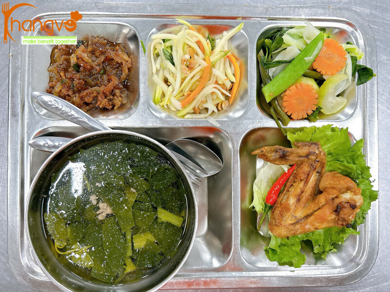 Bảng định lượng & thực đơn suất ăn công nghiệp mẫu theo giá
