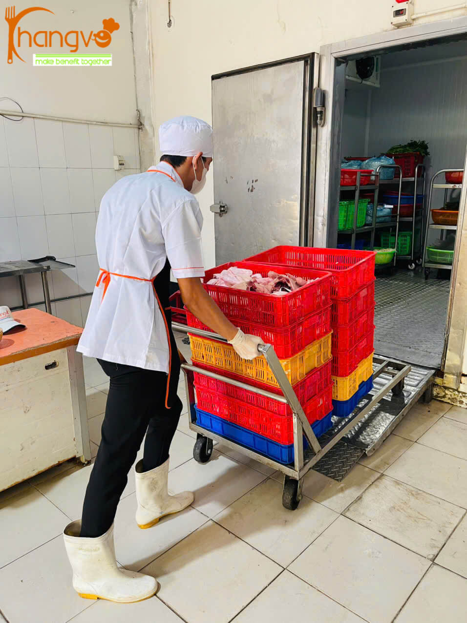 Quy Định Về Suất Ăn Công Nghiệp Mới Nhất Và Đầy Đủ 3 Kiểm soát nguồn gốc và chất lượng nguyên liệu đầu vào