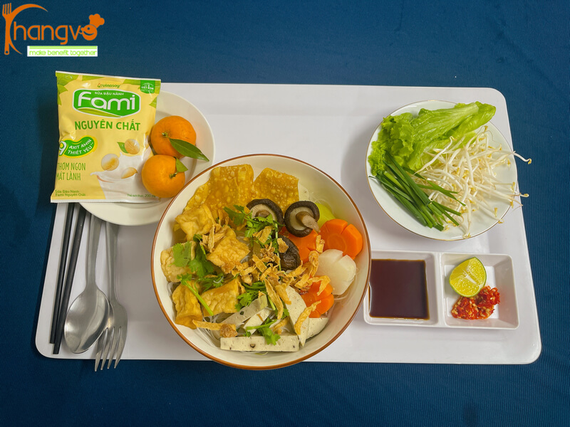 Suất ăn công nghiệp hoàn toàn có món chay