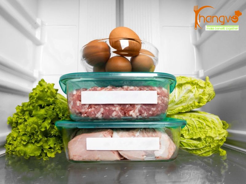 Nguyên tắc nhiệt độ bảo quản thực phẩm sống trong bếp công nghiệp