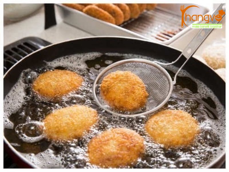 Cách kiểm soát dầu chiên trong bếp ăn: Hướng dẫn chi tiết 2 Tầm quan trọng của việc kiểm soát dầu chiên trong bếp ăn